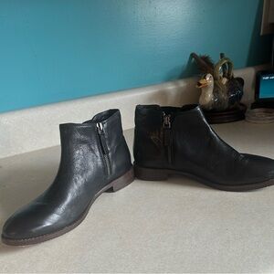 Johnston & Murphy Black Leather Boots made in India